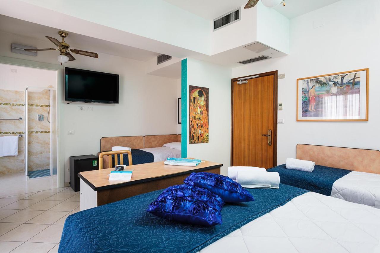 Hotel Albatros Римини Экстерьер фото