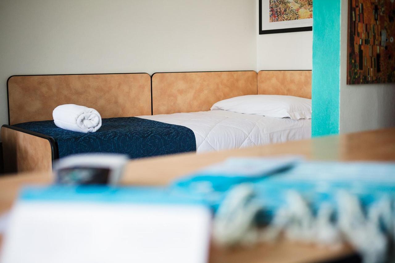 Hotel Albatros Римини Экстерьер фото