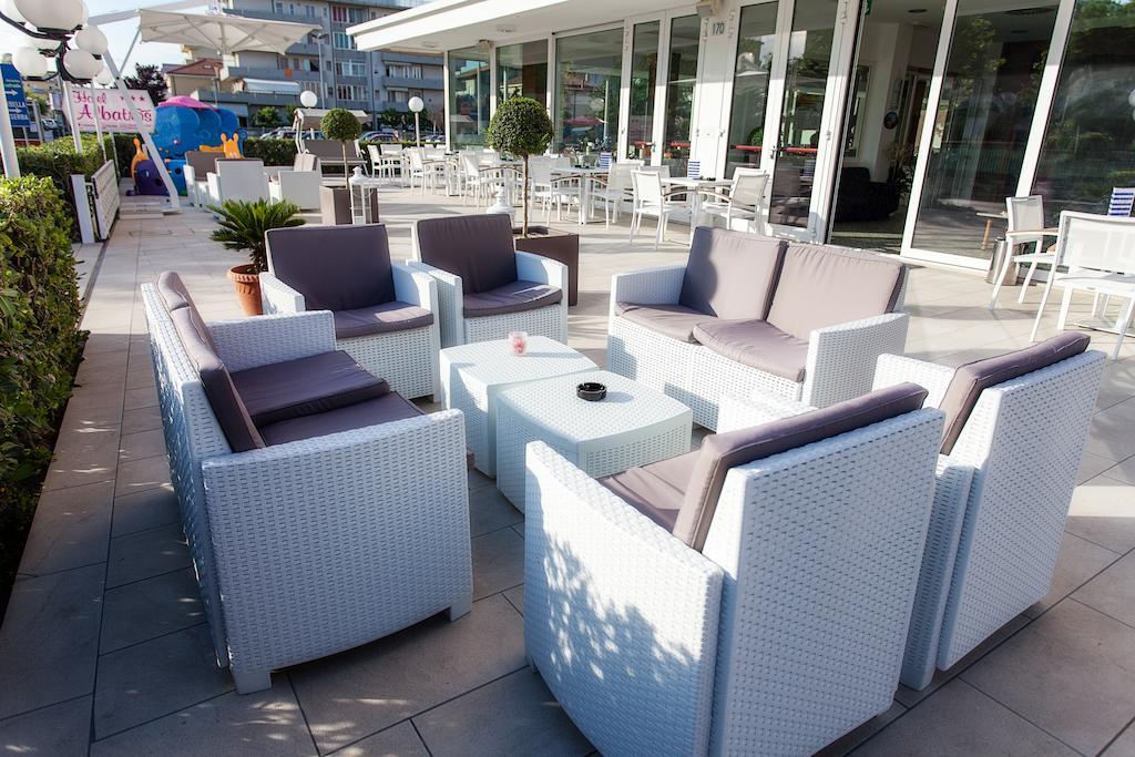 Hotel Albatros Римини Экстерьер фото